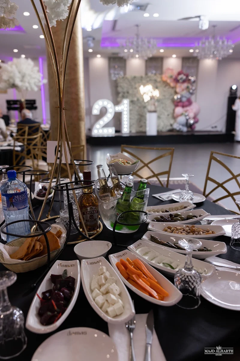 Highlights, Damas Restaurant Smithfield