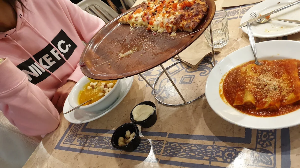 Highlights, Aldo's Pizza Restaurant
