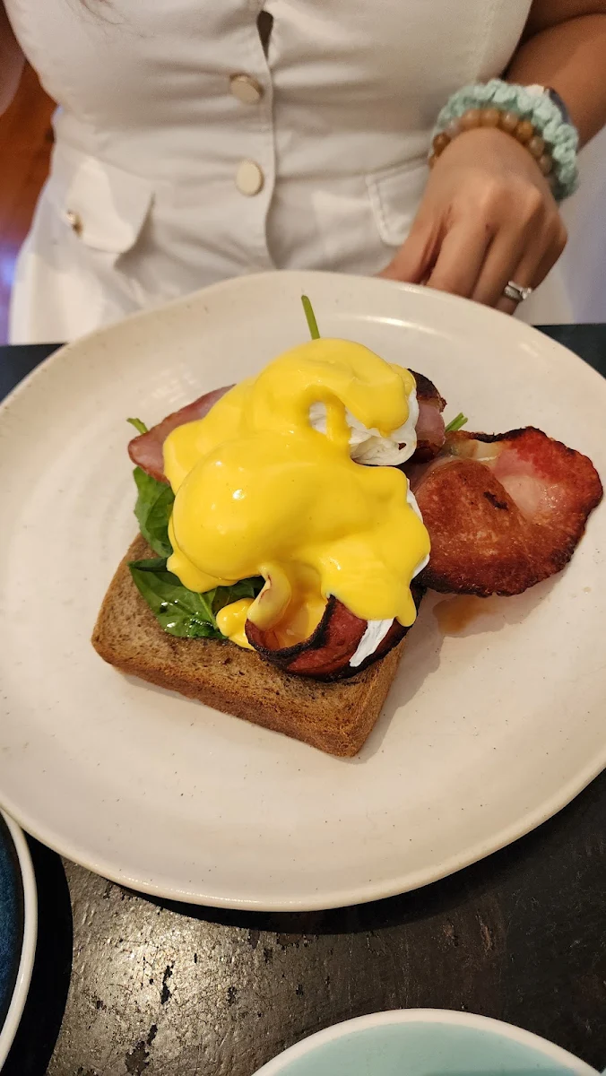 Eggs Benedict