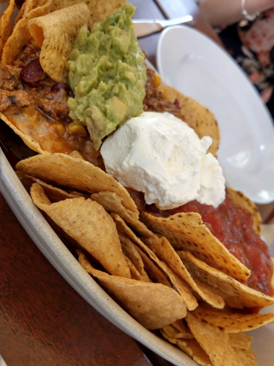 Nachos with Guacamole and Sour Cream