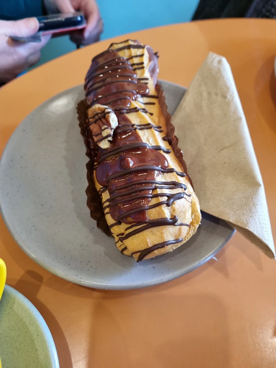 Chocolate Eclair, Zuma Caffè