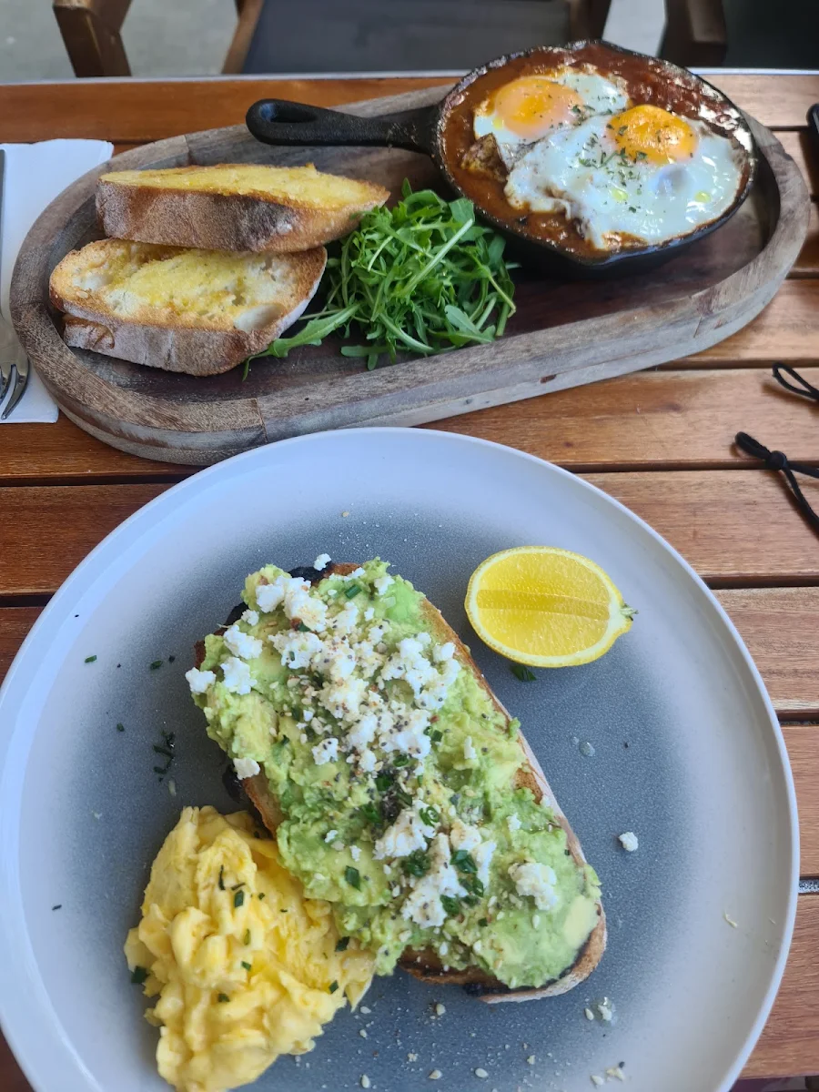 Smashed Avo, D-SOL