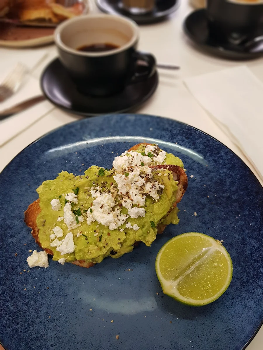 Smashed Avocado Toast, D-SOL