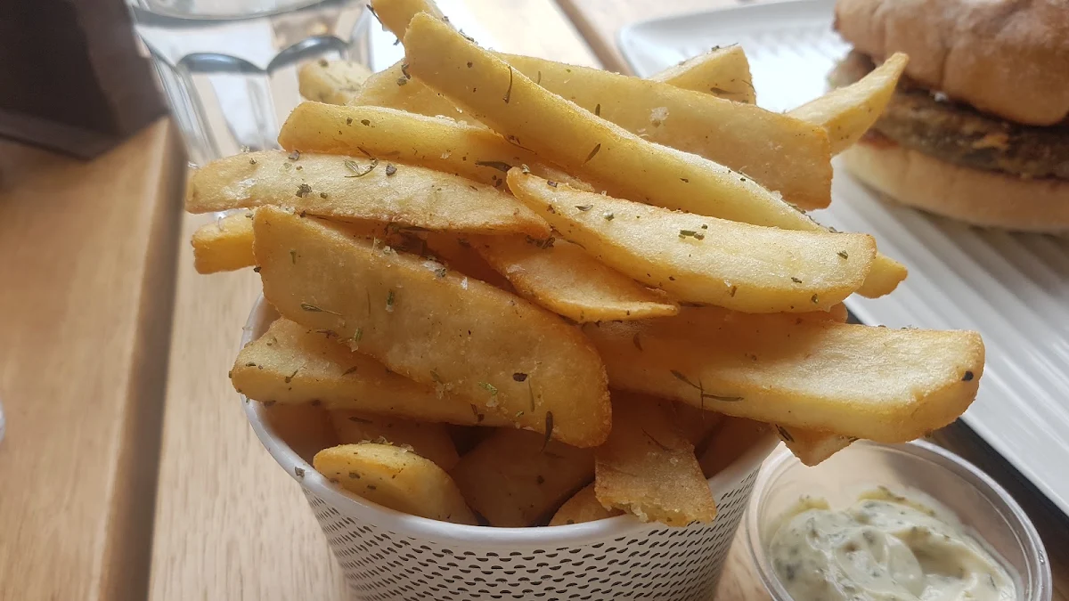 Chips, Grill'd Burgers - Watergardens
