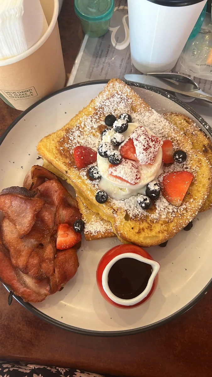French Toast with Fresh Berries