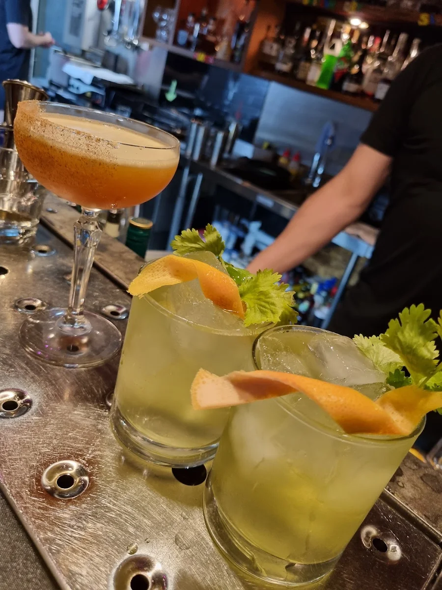 Highlights, Frisk. Small Bar