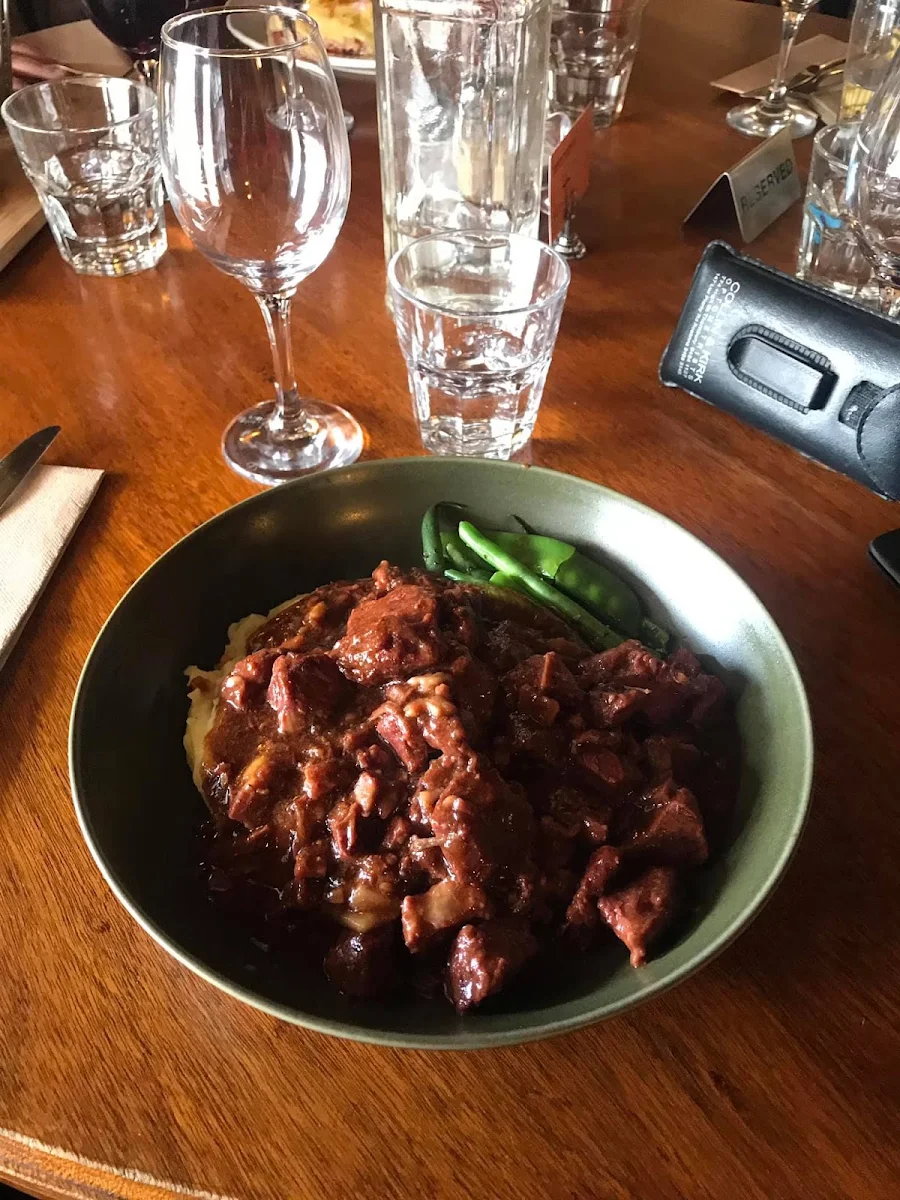Beef & Mashed Potatoes, The Kangaroo Hotel