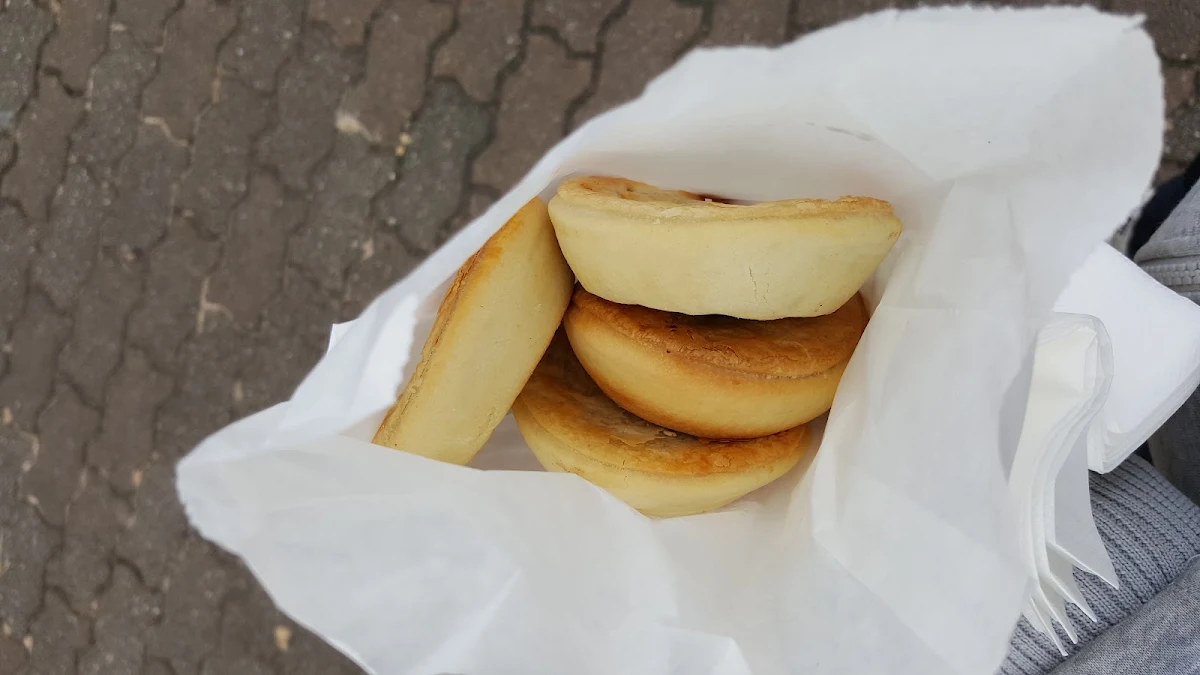 Pies, Perrymans Bakery