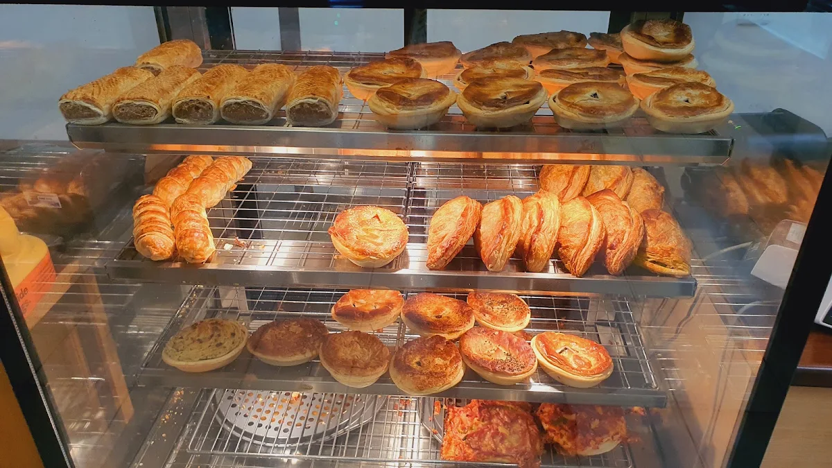 Highlights, Rendezvous Takeaway & Pizza