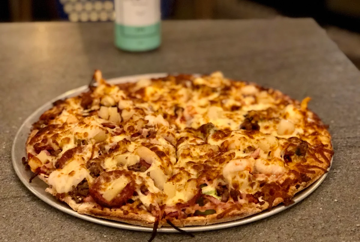 Large Pizza, Earth 'n' Sea Pizza