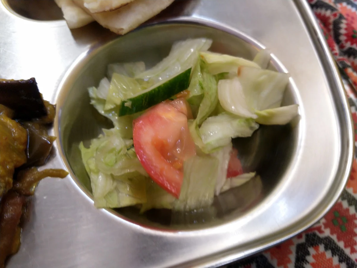 Salad, Curry Monitor