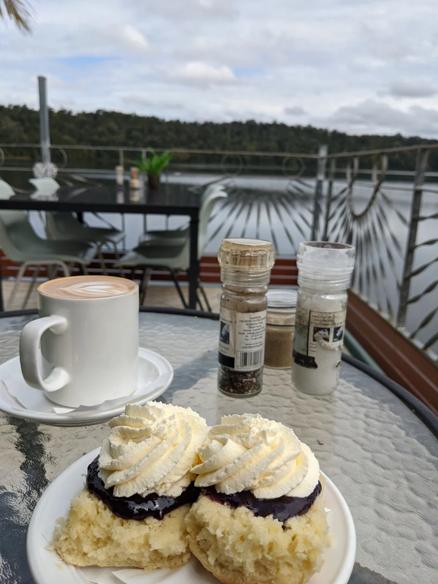 Flat White, Lake Barrine Teahouse