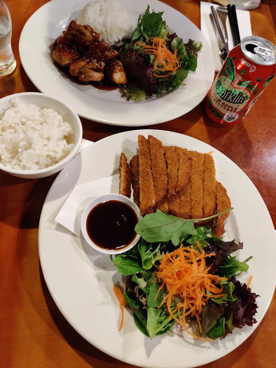 Highlights, Banzai Japanese Restaurant
