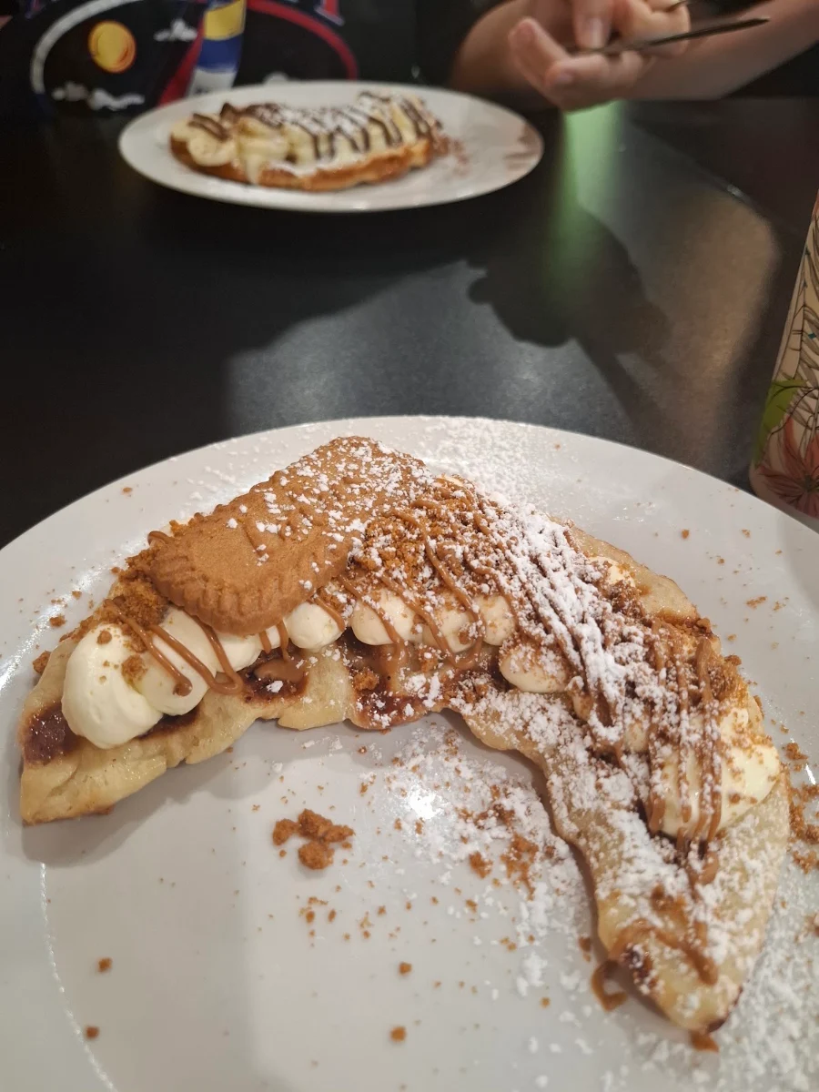 Highlights, Detour Cafe Dolphin Quay