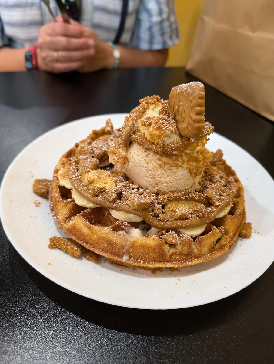 Highlights, Detour Cafe Dolphin Quay