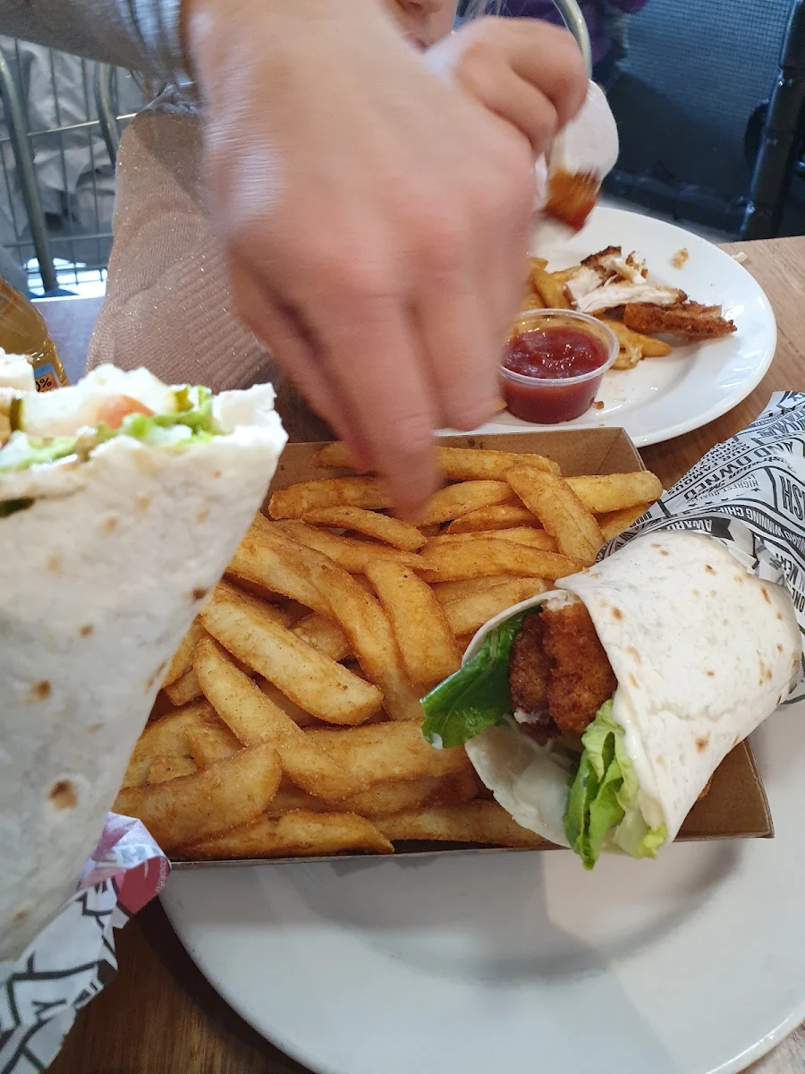 Crispy Tender Wrap 3510 KJ