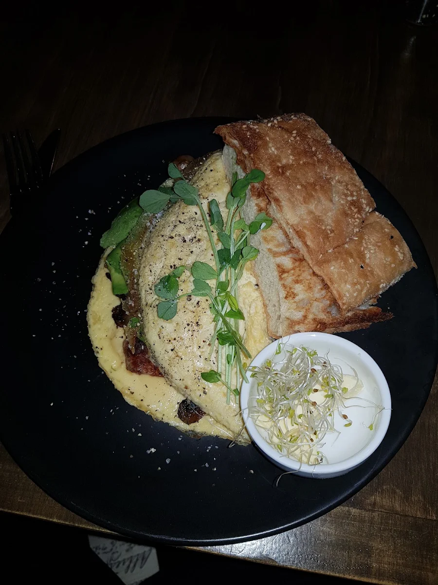 Fluffy Omelette with Mushrooms & Sourdough Bread