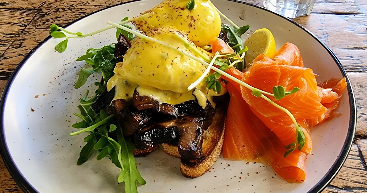Smoked Salmon Eggs Benedict