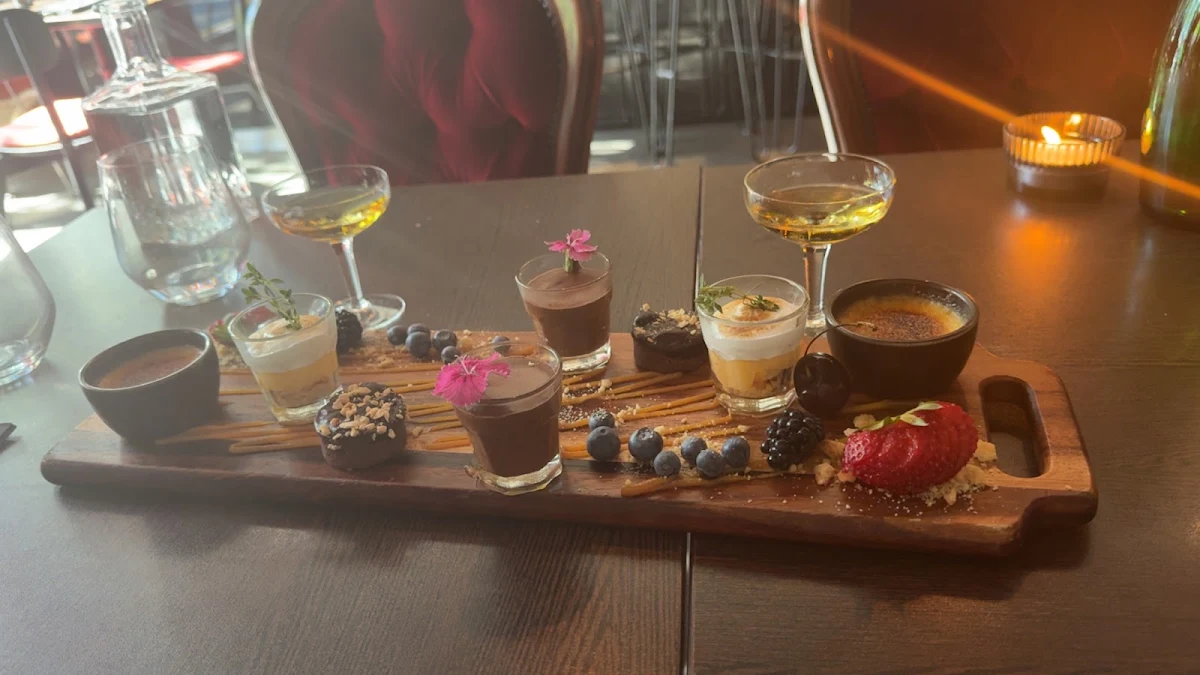 Cafe Gourmand