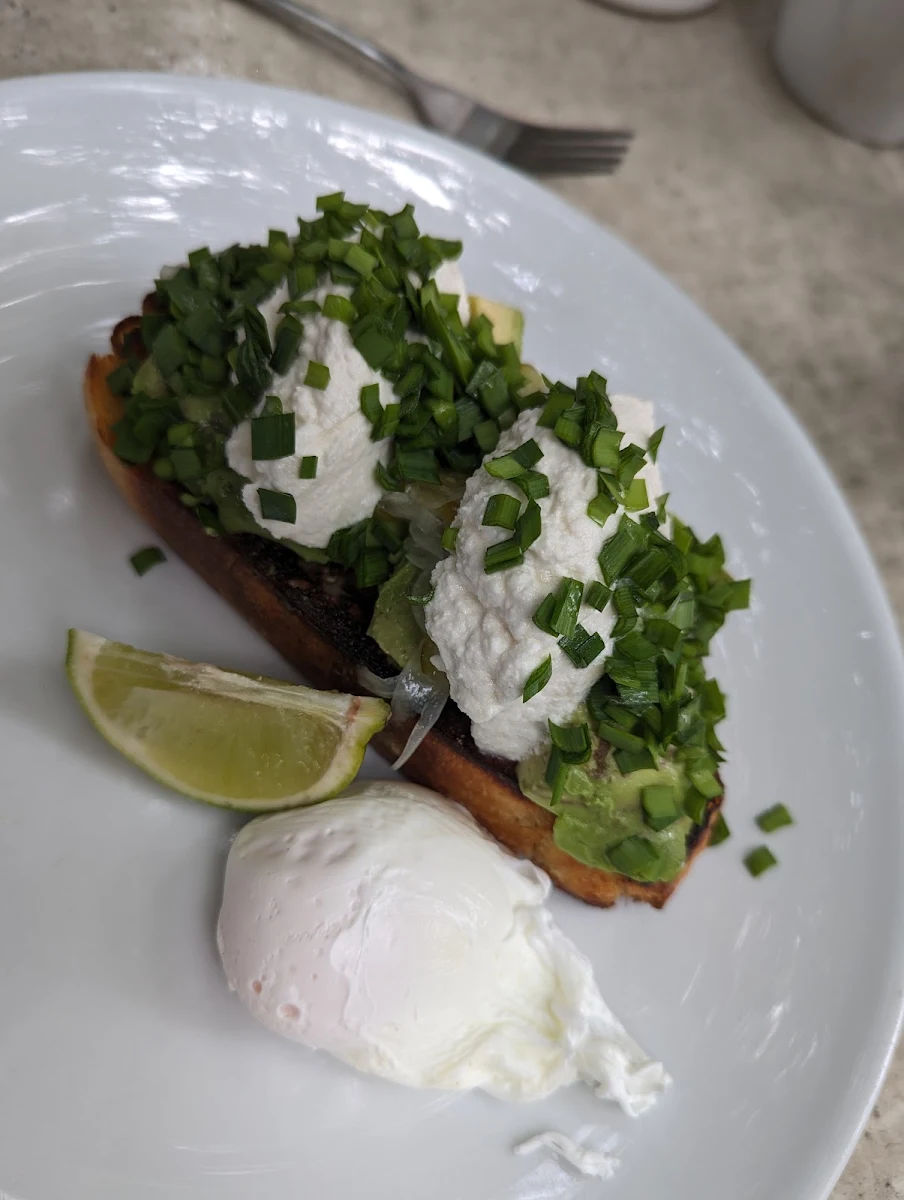 Smashed Avocado Vegan Option