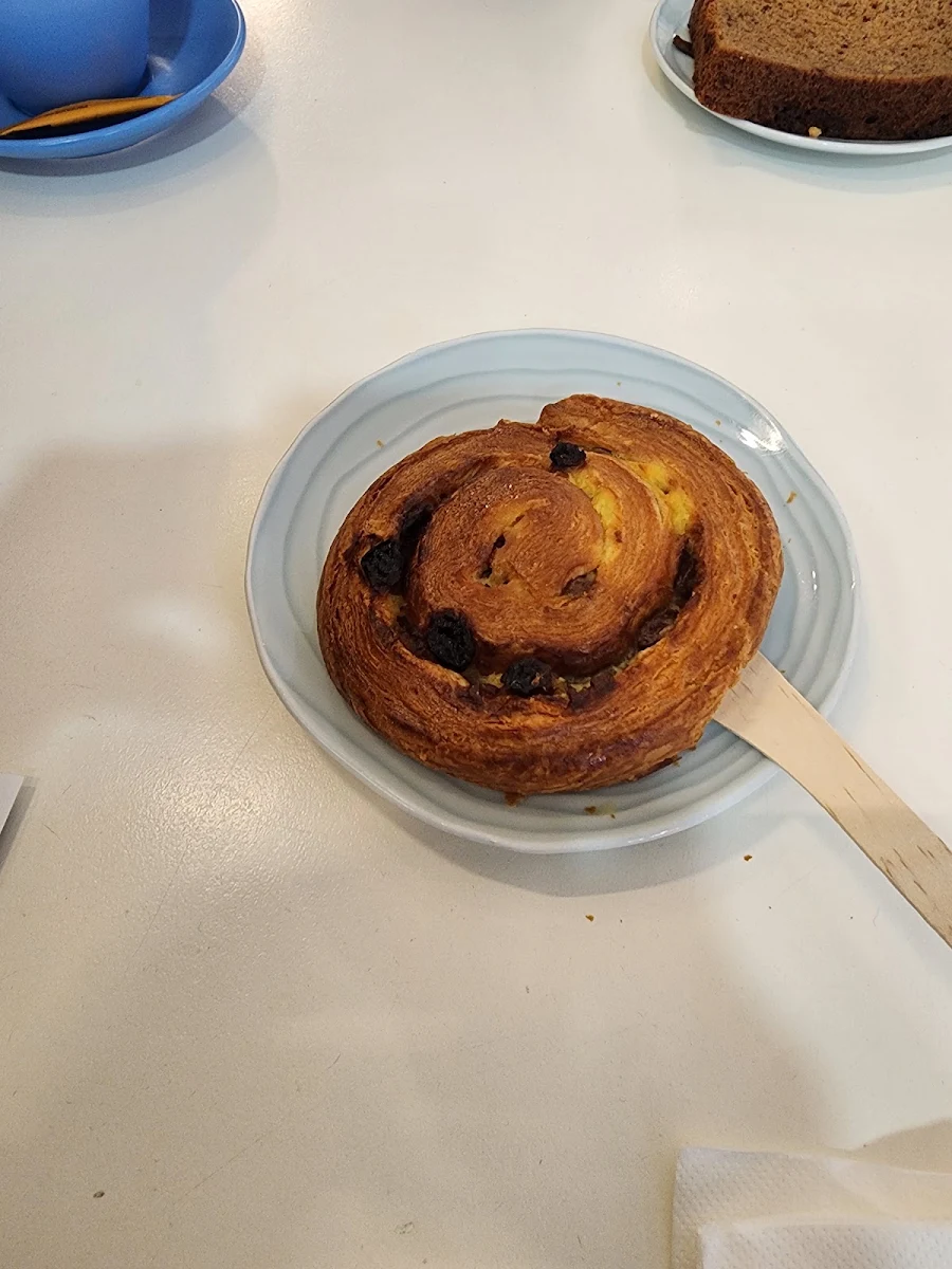 Sultana Croissant