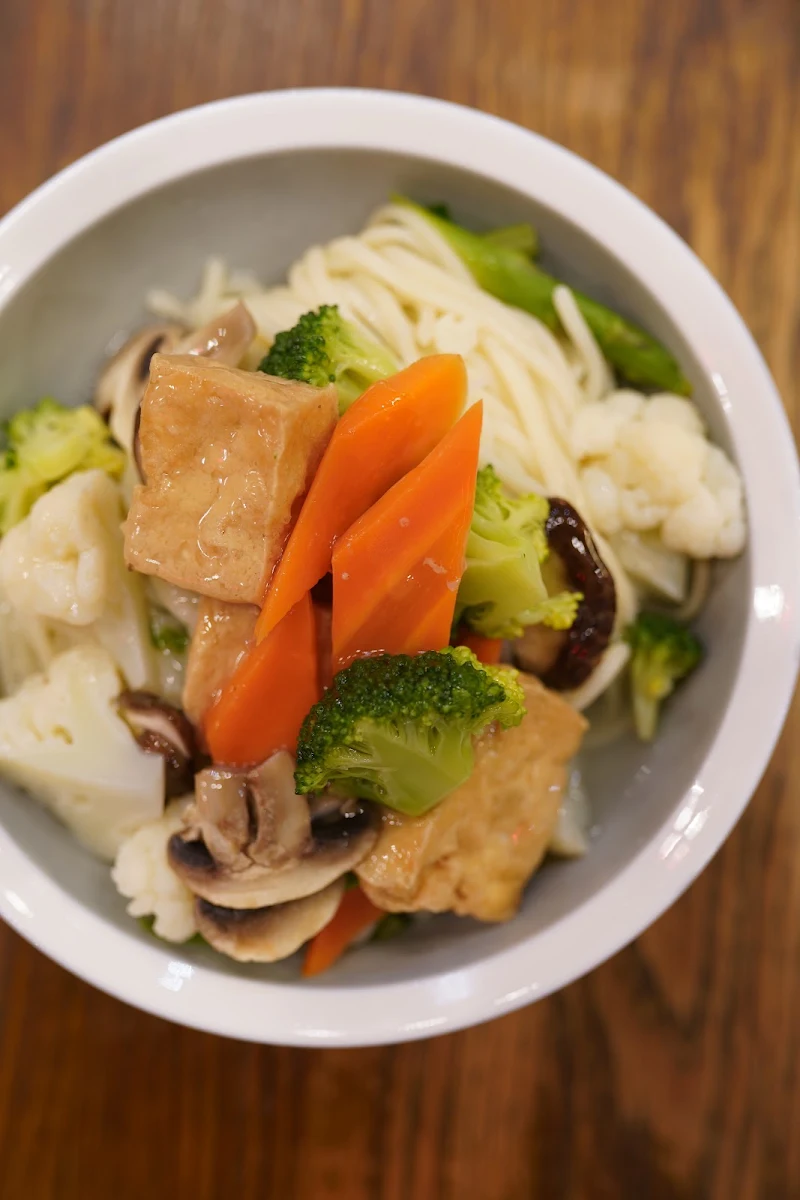 Highlights, Dainty Sichuan Noodles QV