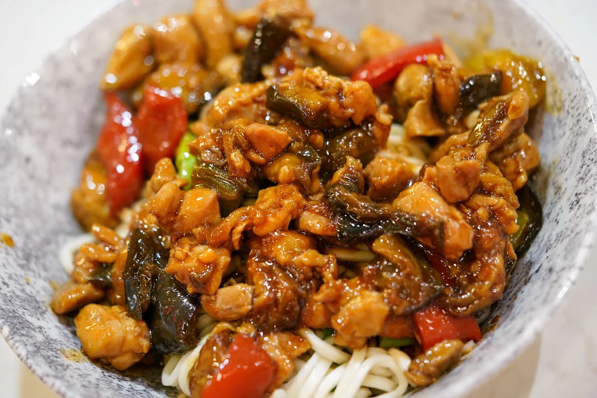 Highlights, Dainty Sichuan Noodles QV