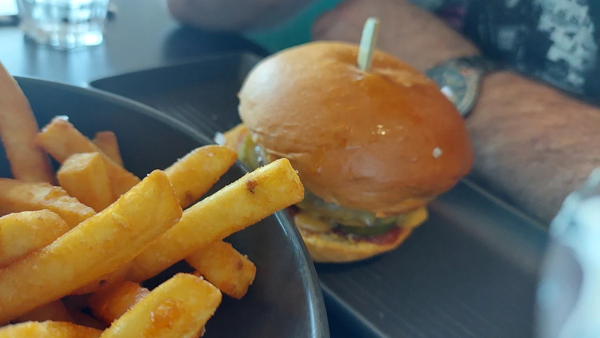 Cheeseburger, Oxford Tap House