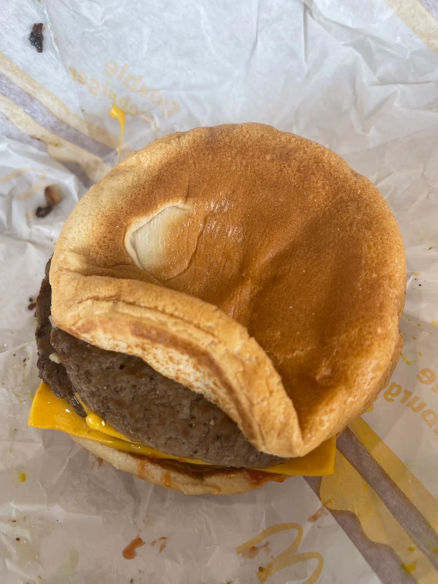 Cheeseburger, McDonald's Waurn Ponds