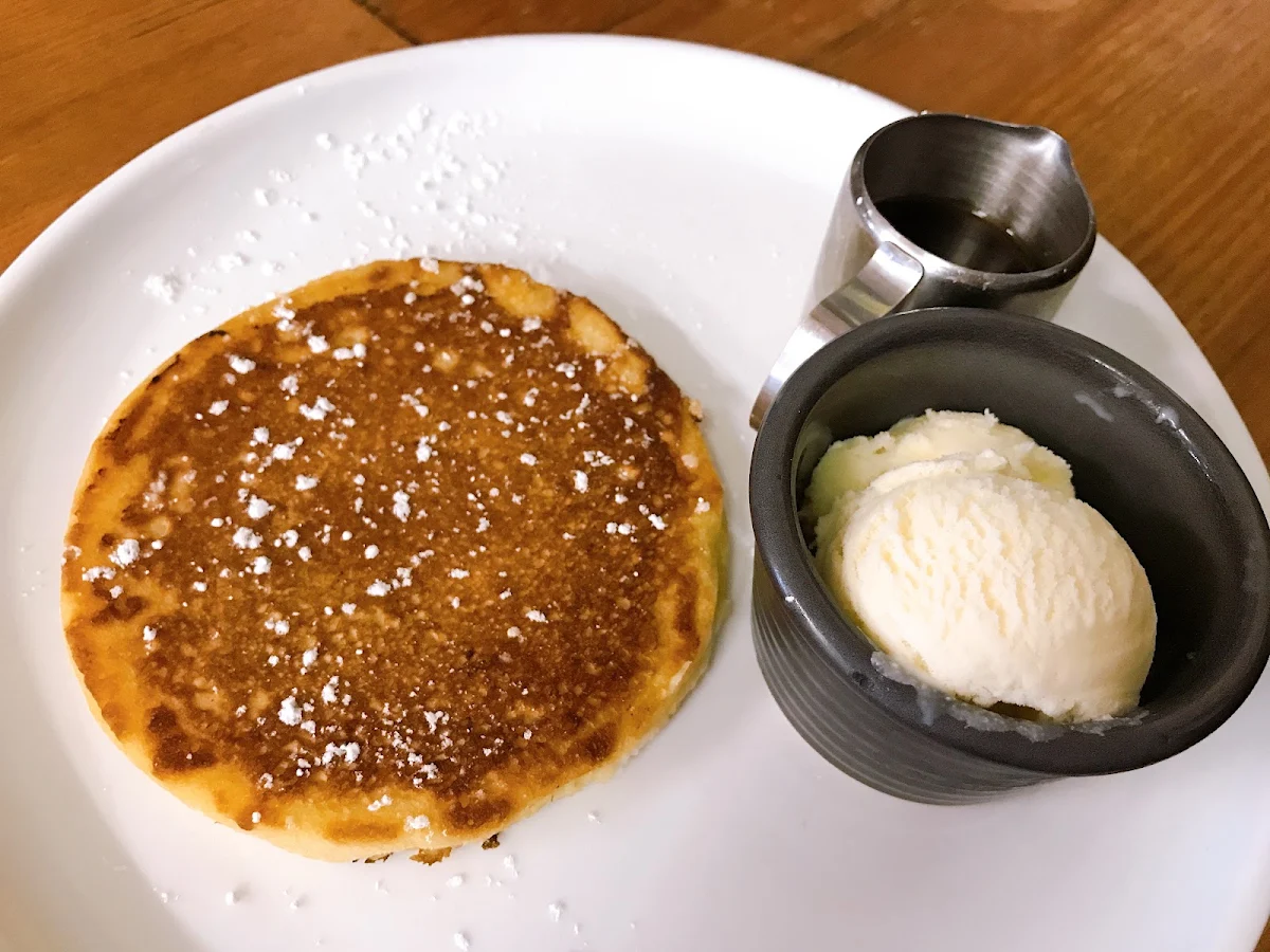 Pancake with Maple Syrup & Ice Cream