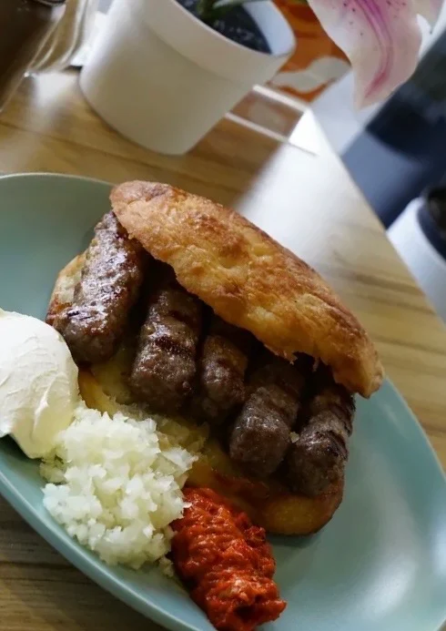 Cevapi, SALIS cafe