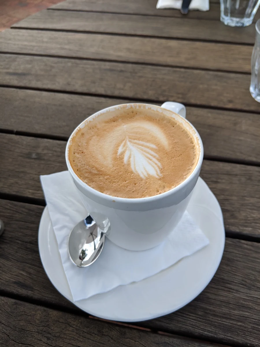 Flat White, Tillermans