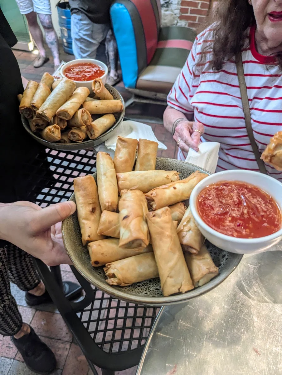 Cheeseburger Spring Rolls, Royal Oak
