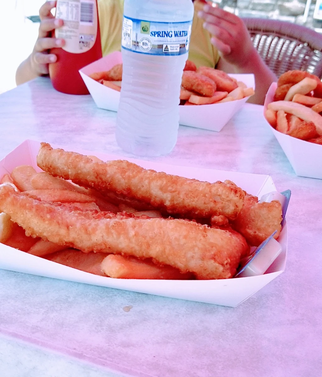 Flat Head Tails & Chips, Tour De Cafe