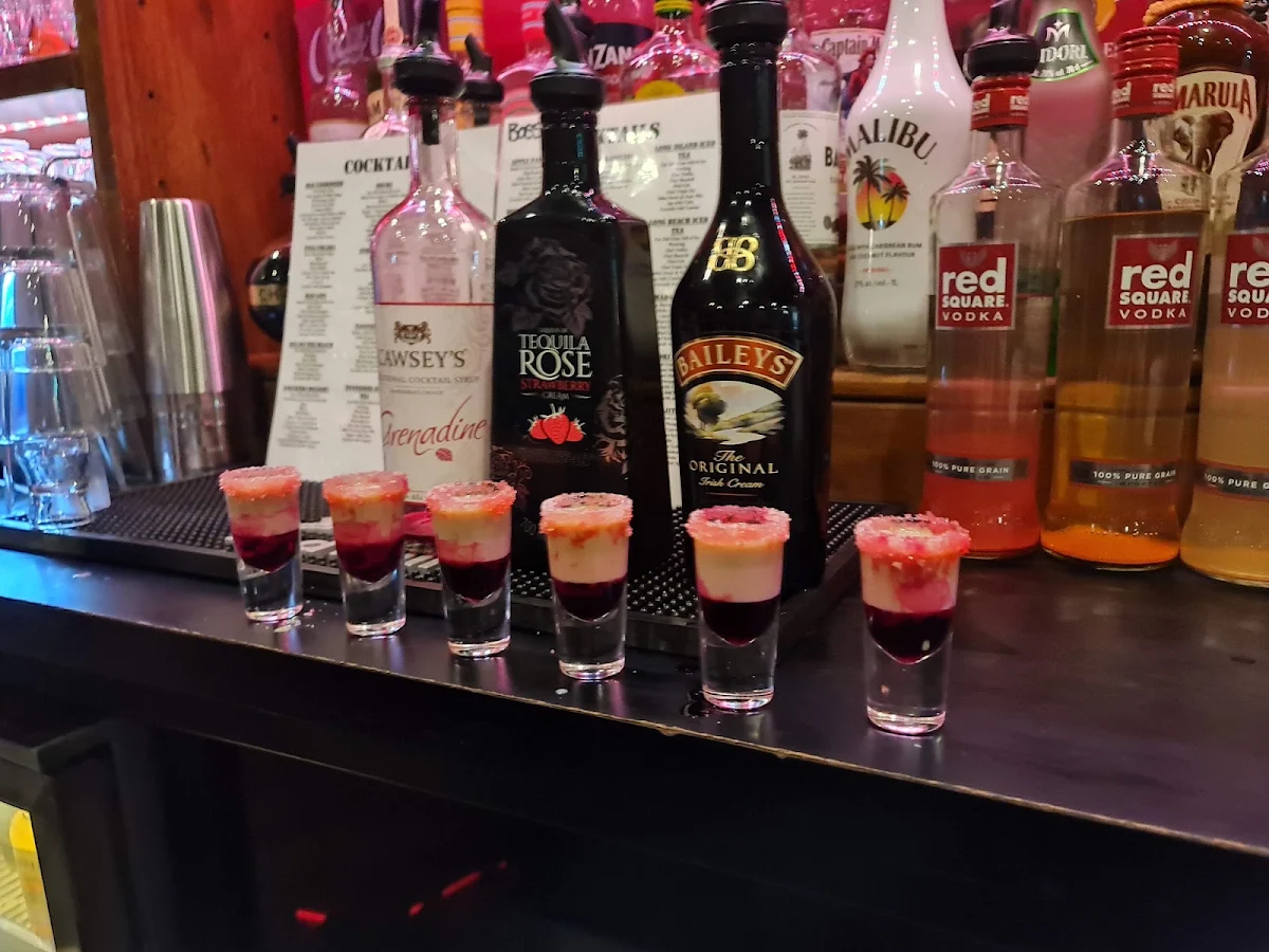 Highlights, Bottlerocket Bar & Cafe