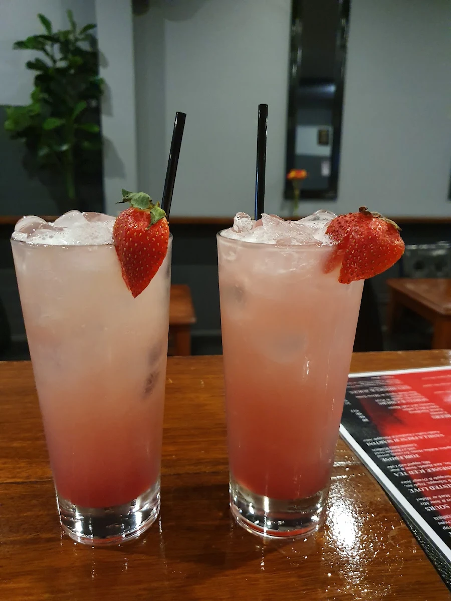 Highlights, Bottlerocket Bar & Cafe