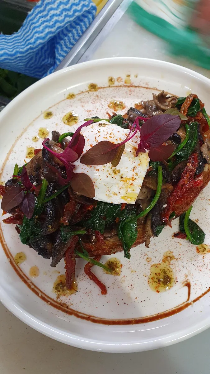 Mushroom Halloumi Stack, CAFE 2BEANZ