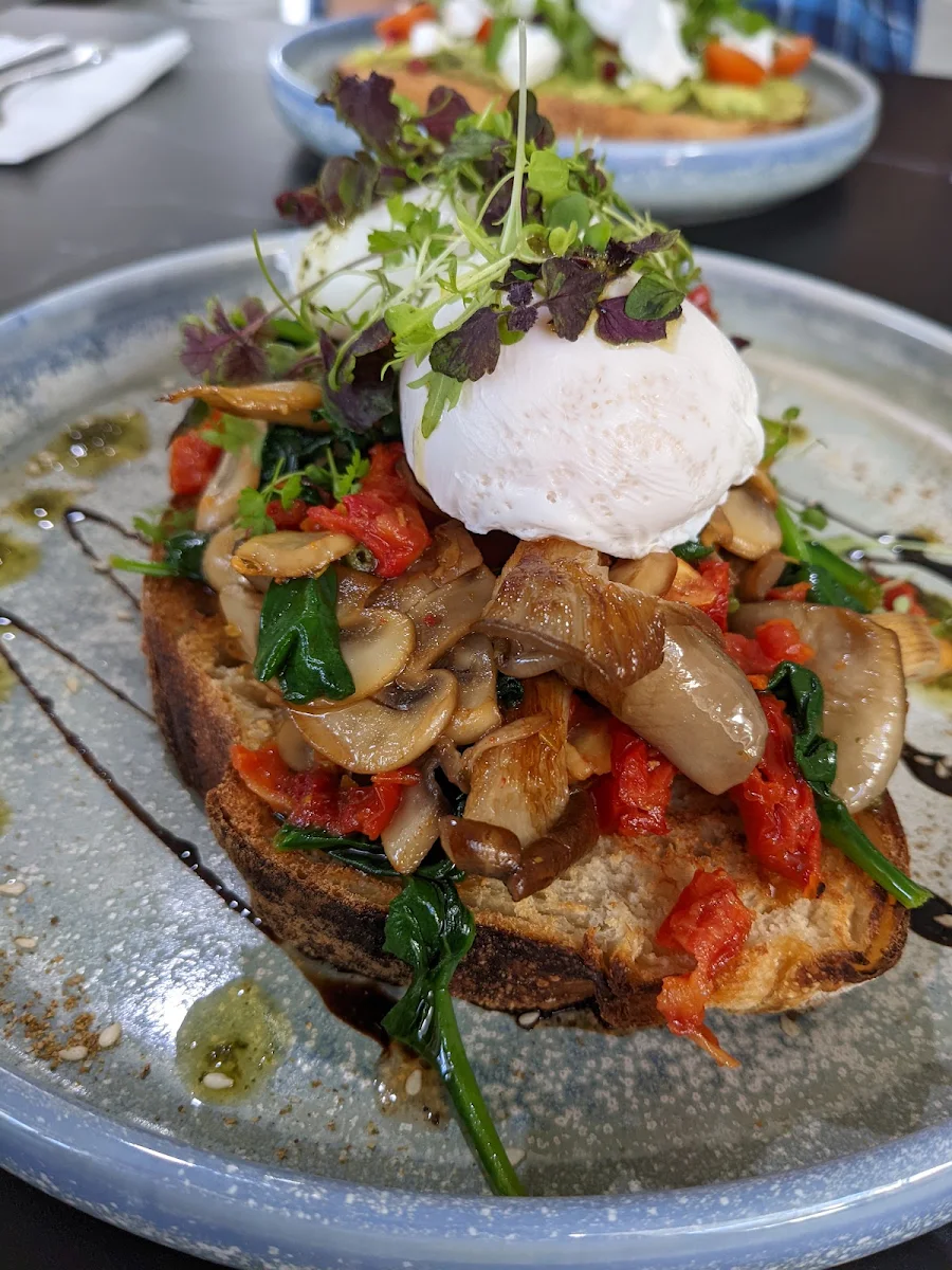 Pulled Beef Beni, CAFE 2BEANZ