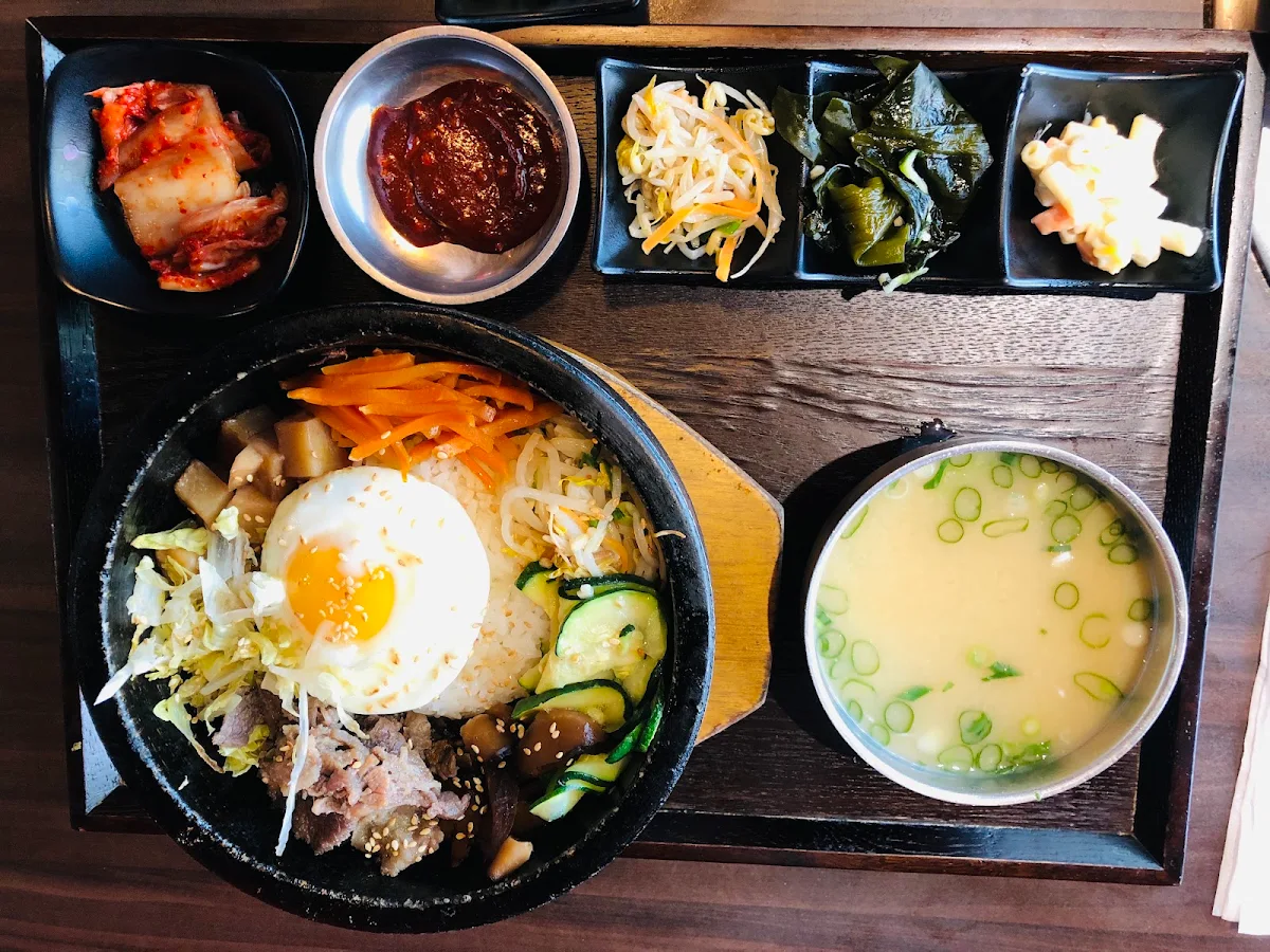 Dolsot Bibimbap