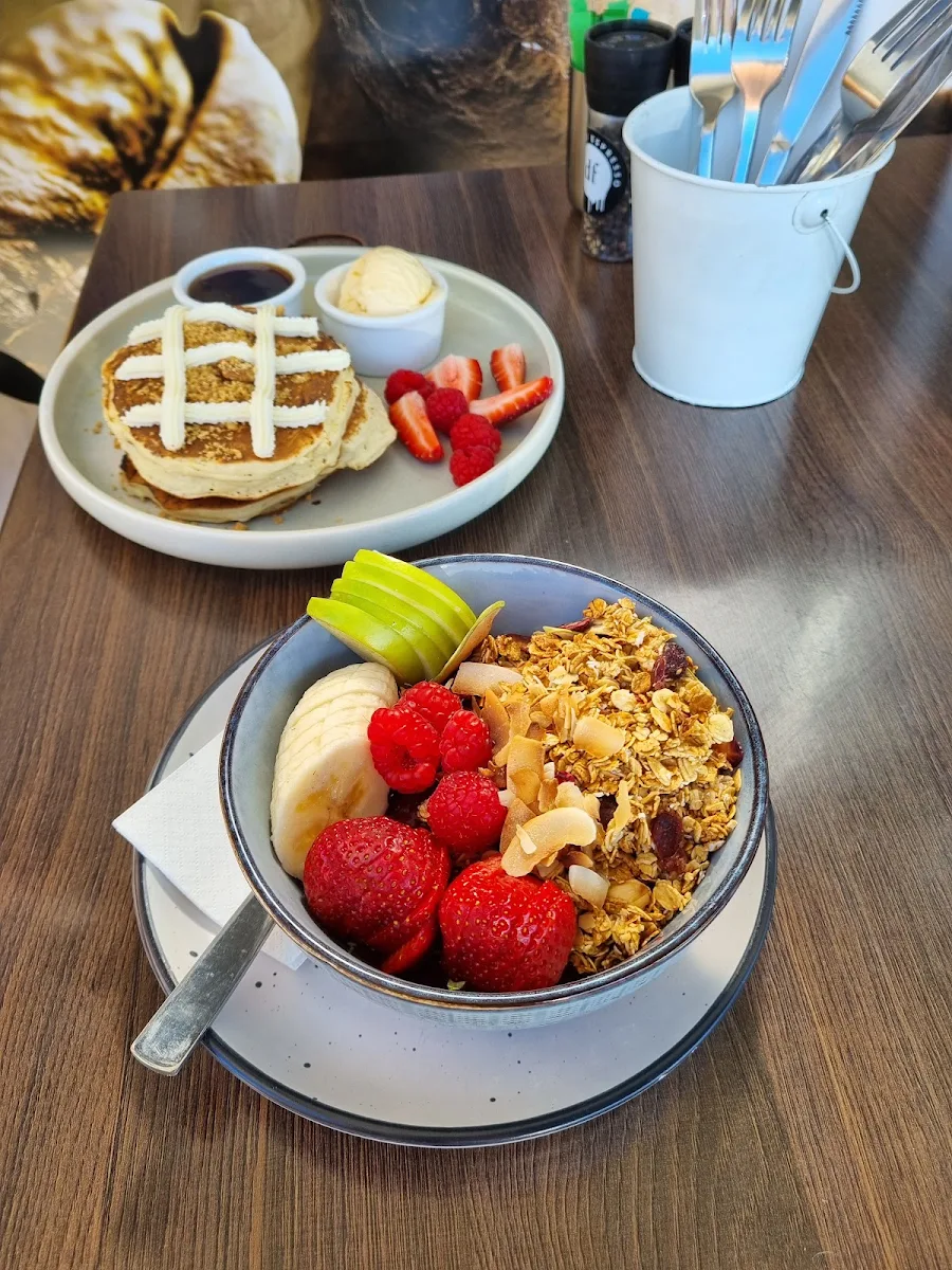 Cinnamon Buttermilk Pancakes