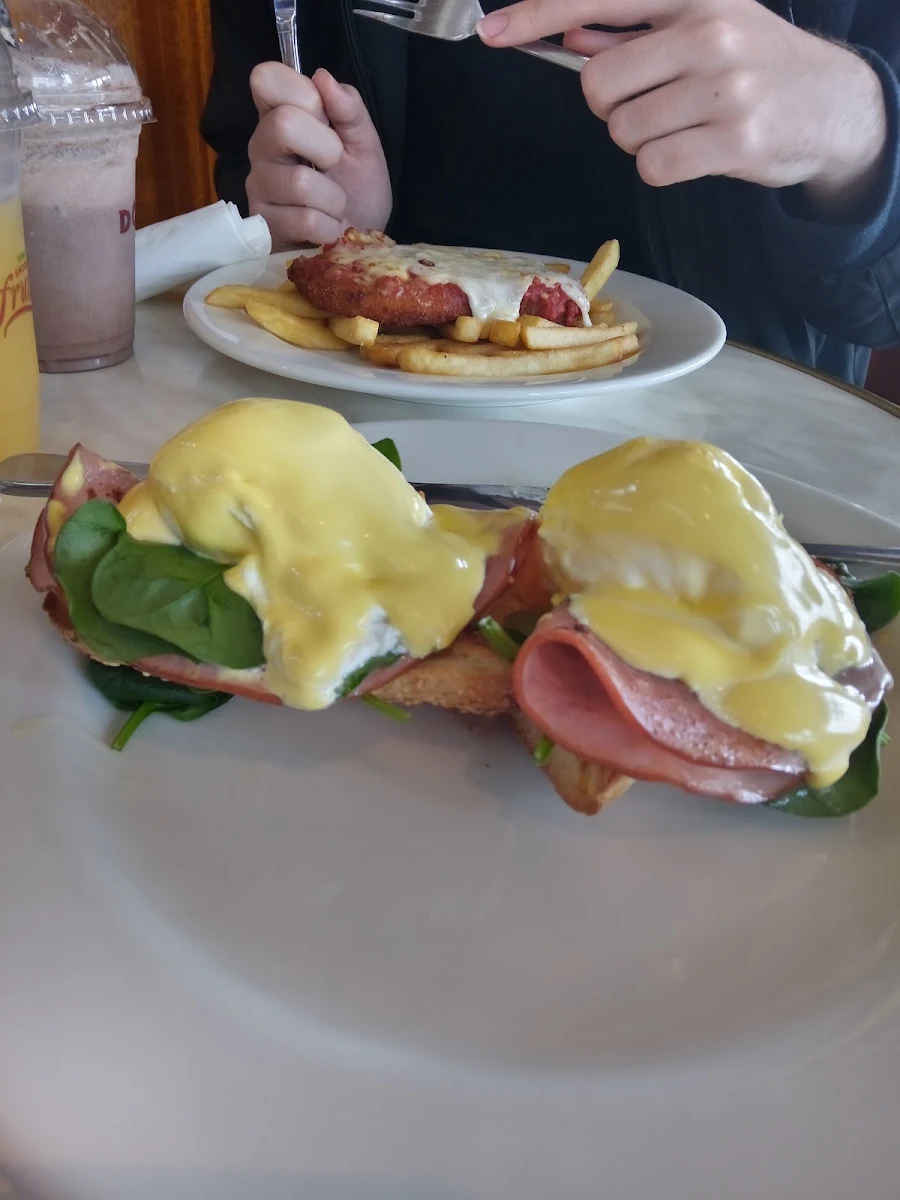 Eggs Benedict