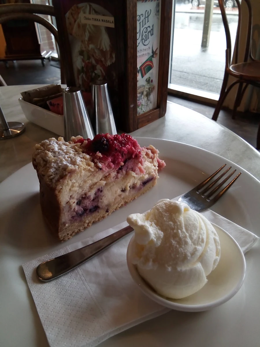 Wild Berry Baked Cheesecake