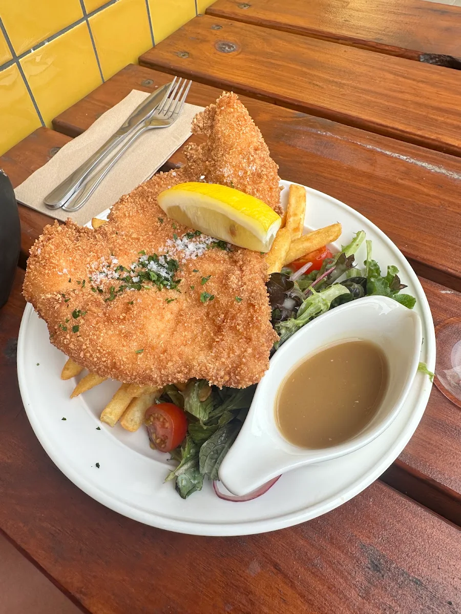 Chicken Schnitty, Bud's Tavern