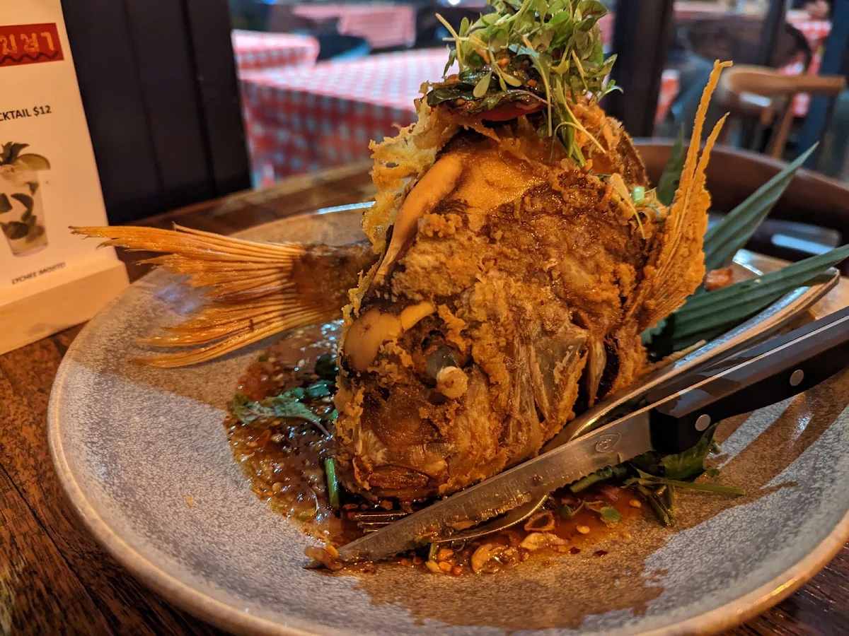 Pla Tod Kamin, Maysa Thai Wolli Creek