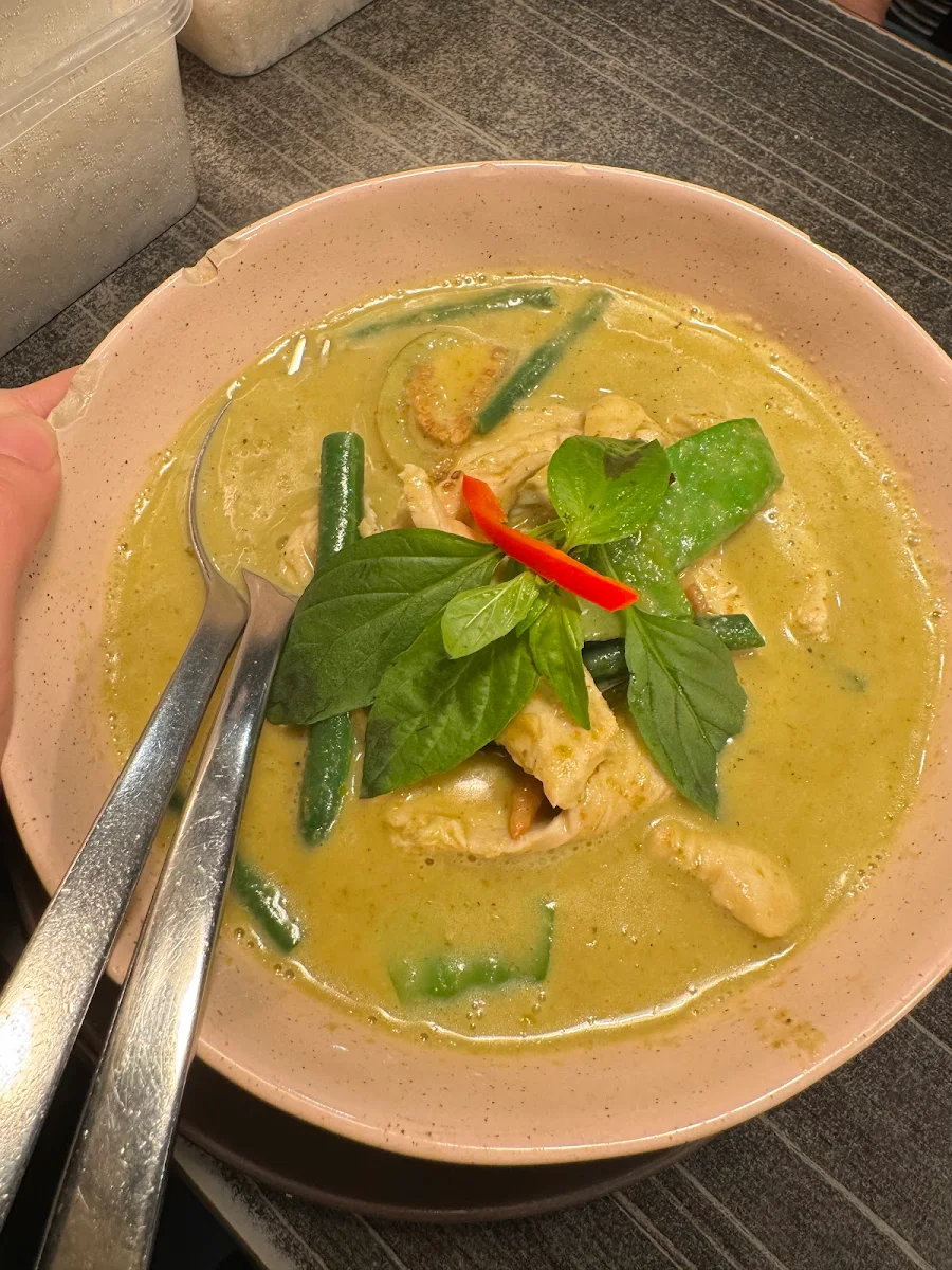 Green Curry Chicken