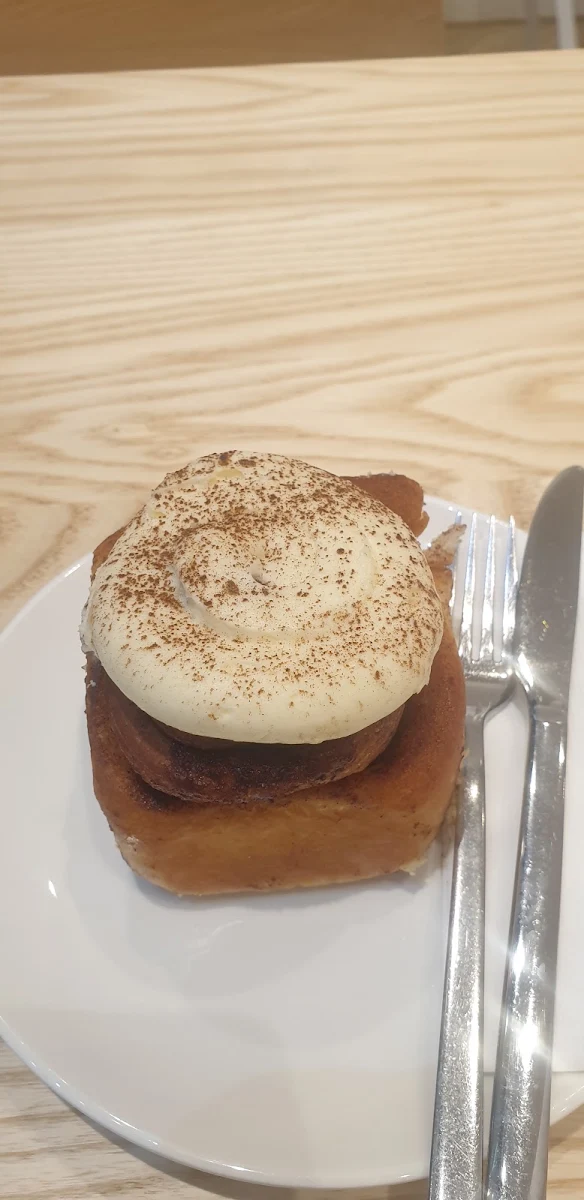 Cinnamon Roll, Mrs Jones The Baker