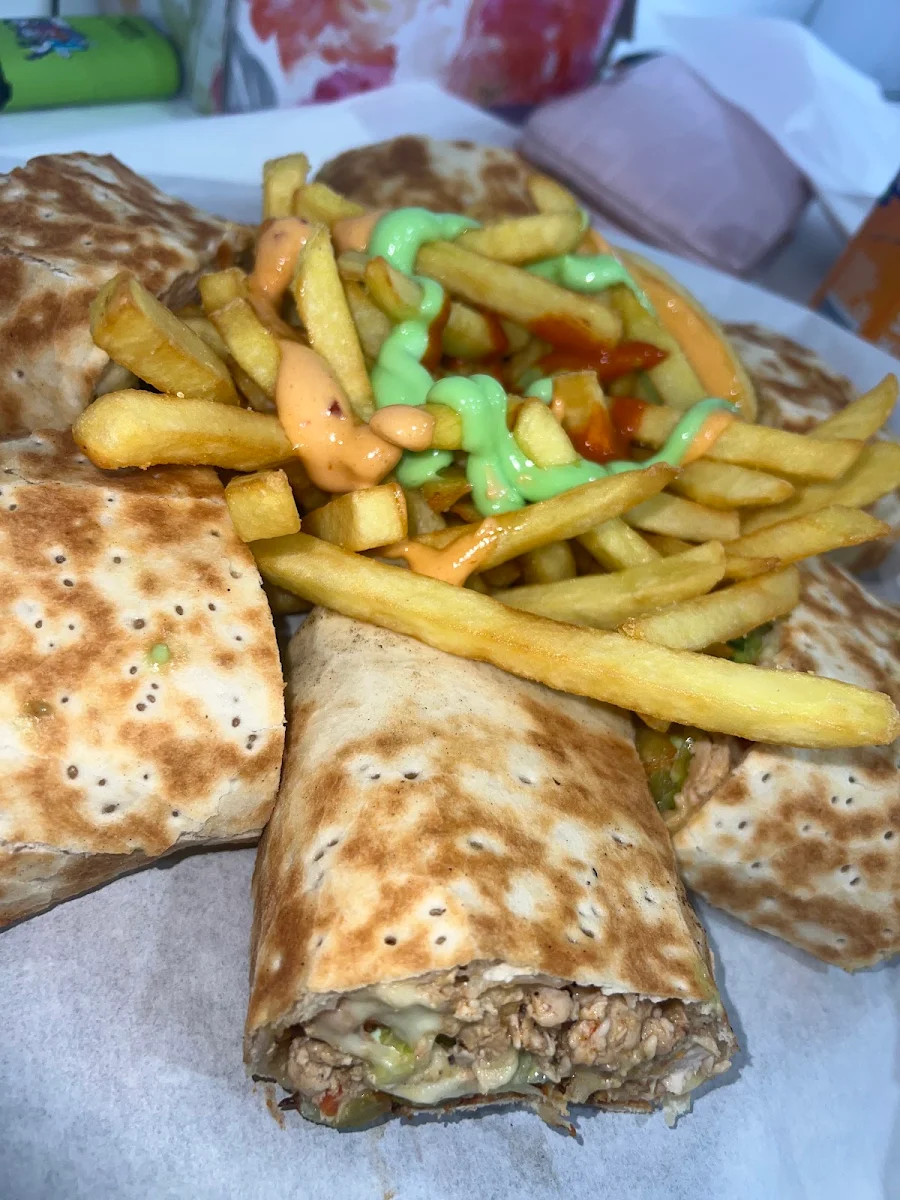 Highlights, Mr Peri Peri Lebanese Pizza and Shawarma