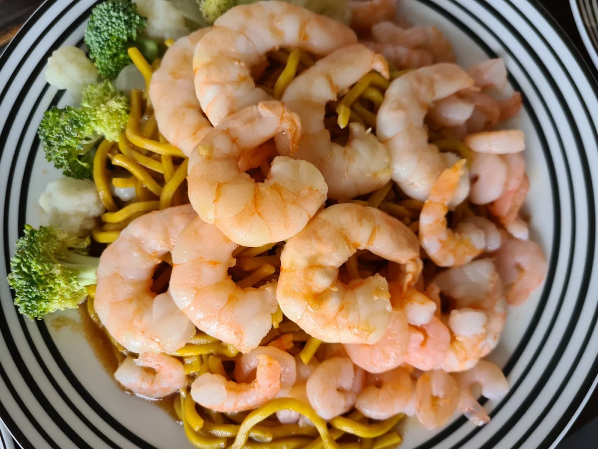 King Prawn and Broccoli with Garlic, Malaysia Noodle Boss