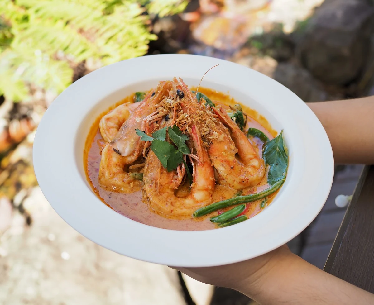 Choo Chee Jumbo Prawns, Copper Spoon Thai Restaurant & Bar