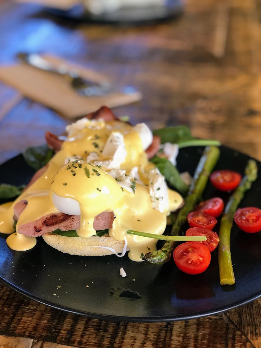 Eggs Benedict, The Coffee Grounds
